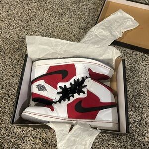 Jordan 1 Carmine, Size 12